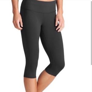 Athleta Cropped Leggings
